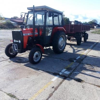 Ursus 3512 wraz z przyczepa kurs prawa jazdy kategorii T